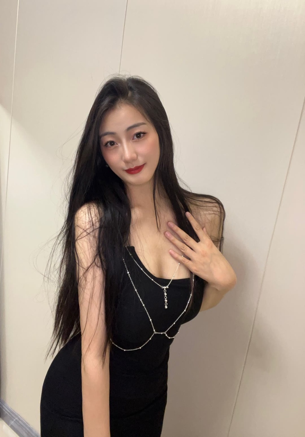 182803s8ge0980em50e93v.jpg